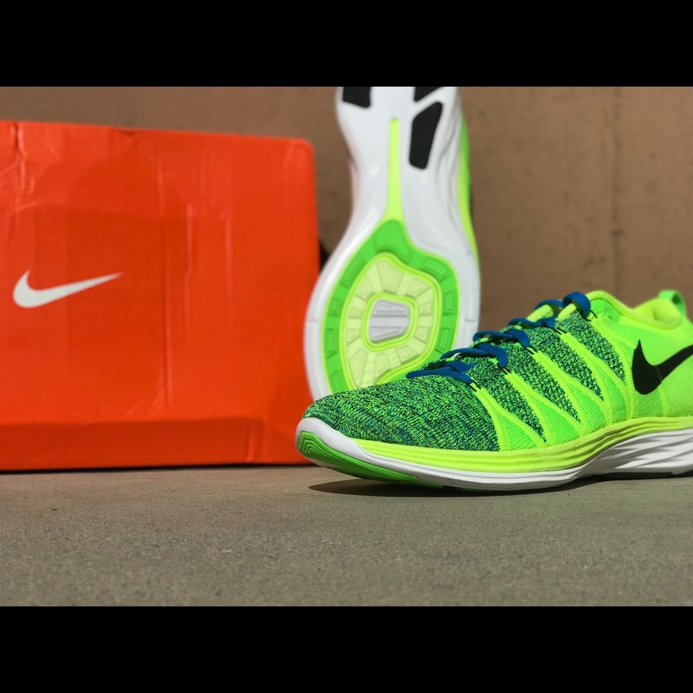 Nike FlyKnit Lunar 2 SZ12M